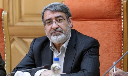  وزیر کشور امضای بخشنامه عدم استفاده از منشی زن برای مدیران مرد را تکذیب کرد 