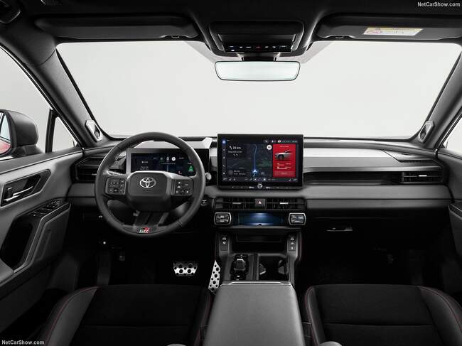 رونمایی تویوتا از نسل جدید RAV4 