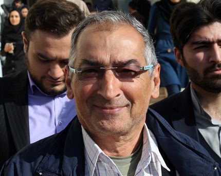 زیبا کلام: اصلاح طلبان بجای همراه شدن با رادیکالها در تقاضای استعفا، از روحانی بخواهند واقعیتها را بگوید
