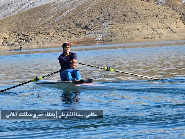 تلاش گرم پاروزنان تیم ملی روئینگ بانوان در سرمای ارومیه + تصاویر