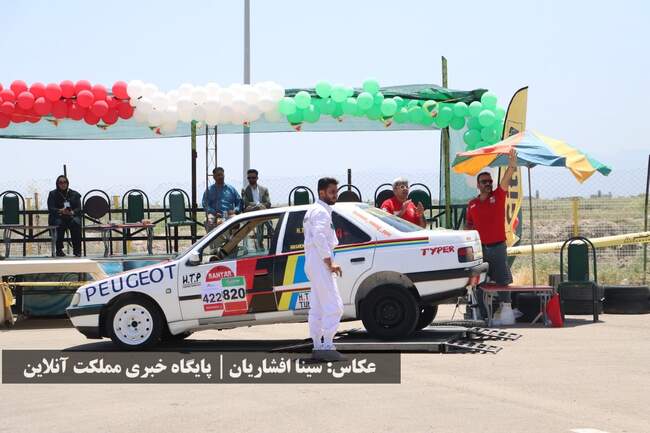 مسابقات اتومبیلرانی کشوری درگ در ارومیه برگزار شد