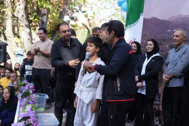 همایش بزرگ پیاده روی خانوادگی شهرستان مهاباد برگزار شد