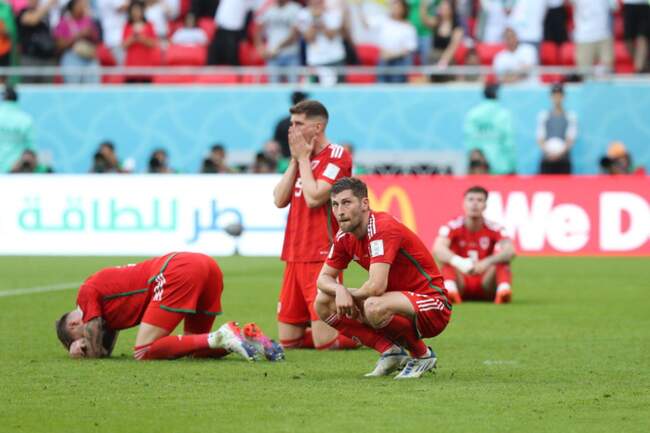 جام جهانی: بازی ایران و ولز از دید لنز دوربین‌ها
