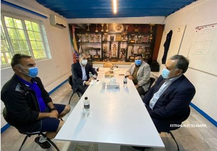 جلسه مددی و خلیل‌زاده با فکری پیش از تمرین امروز استقلال
