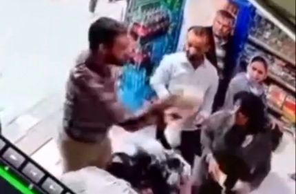 ماجرای ماست ریختن روی سر مادر و دختر در یک لبنیاتی در مشهد