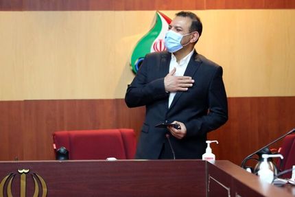 قرض ۱۰ میلیارد تومانی فدراسیون فوتبال عزیزی خادم به پرسپولیس!