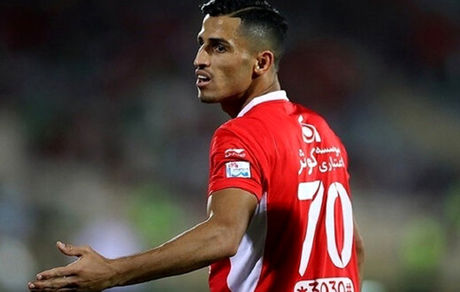 لطف ناظر بازی پرسپولیس به علی علیپور!