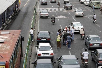 دستگیری دو نفر در پی تصادفات ساختگی و اخاذی از خودروهای گران قیمت
