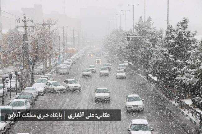 طراوت زمستانی ارومیه با اولین برف سال / تصاویر