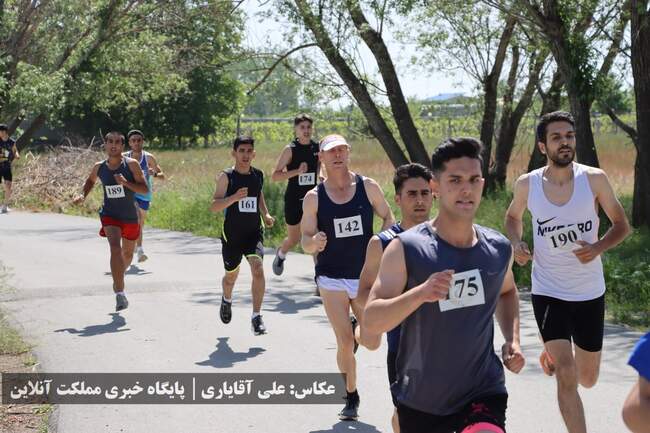 مسابقات دوی صحرانوردی ۴ کیلومتری در ارومیه | تصاویر