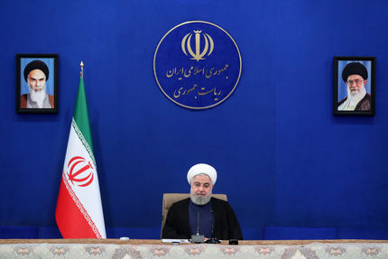 روحانی: شیعه و سنی در کنار یکدیگر برای توسعه کشور تلاش می‌کنند