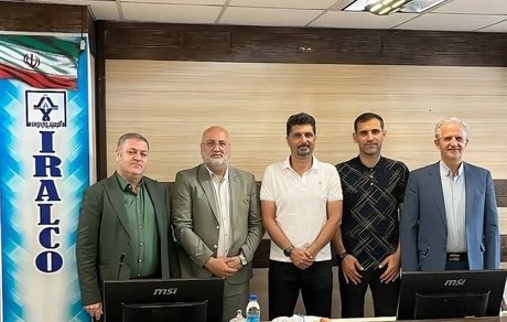 قرارداد سرمربی آلومینیوم اراک تمدید شد