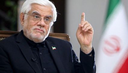 عارف: حضور مقام معظم رهبری در شب عاشورا واقعا استثنایی بود / واژه‌ «تسلیم» در فرهنگ سیاسی و دفاعی کشور ما هیچ جایگاهی ندارد