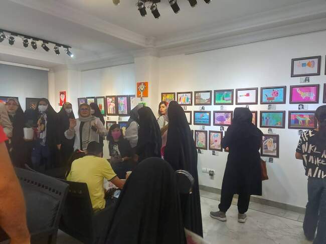 فردا آخرین روز نمایشگاه گروهی نقاشی پرواز با رنگها