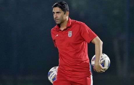 وحید هاشمیان با دو دستیار خارجی سرمربی جدید پرسپولیس شد