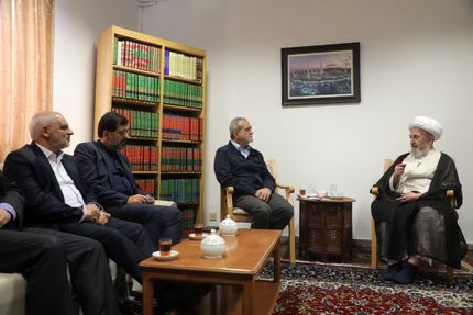 آیت‌الله سبحانی: شعار وفاق با استناد به آیات قرآن مساله اساسی است