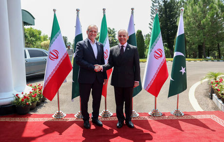 رئیس جمهور از فصل نوینی از روابط دیپلماتیک میان ایران و پاکستان خبرداد