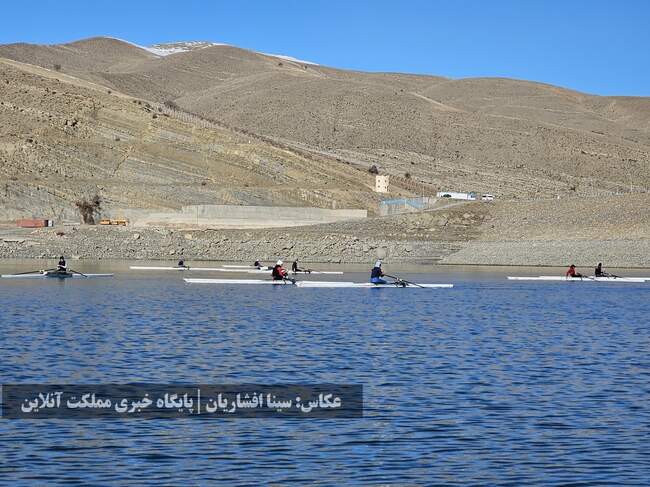 تلاش گرم پاروزنان تیم ملی روئینگ بانوان در سرمای ارومیه + تصاویر