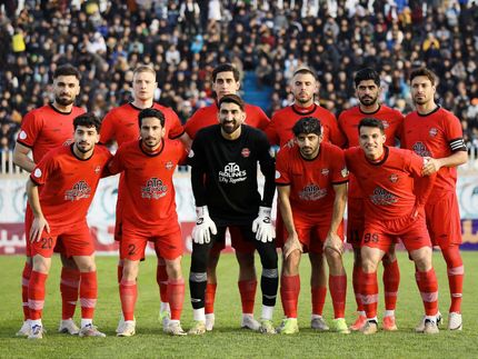 تثبیت صدرنشینی تراکتور در لیگ برتر فوتبال با بیشترین برد، بهترین خط حمله و کمترین گل خورده