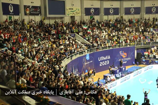 جام ۲۲: دیدار تیم‌های والیبال ایران و هنگ‌کنگ در سالن پر از تماشاگر �