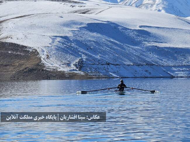 تلاش گرم پاروزنان تیم ملی روئینگ بانوان در سرمای ارومیه + تصاویر