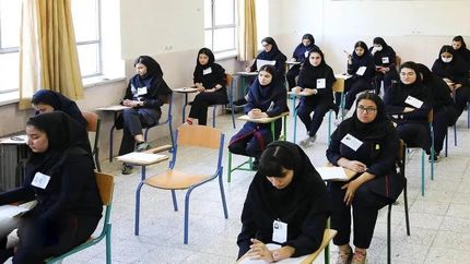 ورود دانشجویان پیام نور به جلسات امتحان، پس از توزیع برگه ها ممنوع شد