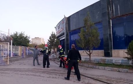 آتش سوزی استخر کوثر بجنورد مهار شد