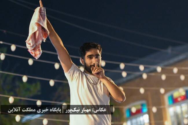 ارومیه‌ای‌ها برای قهرمانی تراکتور به جشن و پای‌کوبی پرداختند | تصا�