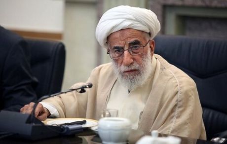 گلایه آیت‌الله جنتی از اظهارات انتخاباتی روحانی 