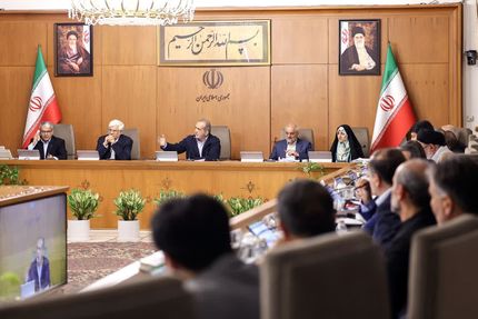 رئیس جمهور: رفع فیلترینگ به معنای ول کردن فضای مجازی نیست