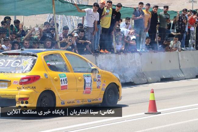 مسابقات اتومبیلرانی کشوری درگ در ارومیه برگزار شد