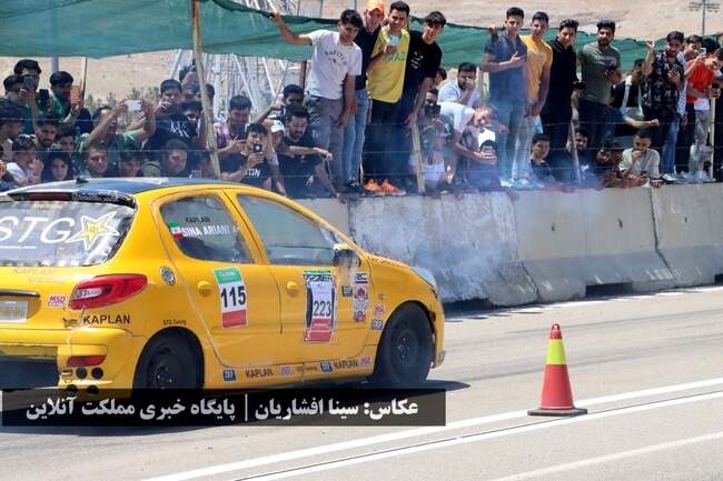 مسابقات اتومبیلرانی کشوری درگ در ارومیه برگزار شد