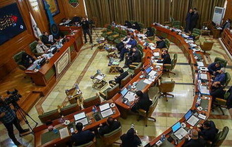 انتقاد اعضای شورای شهر تهران به دخالت داماد زاکانی