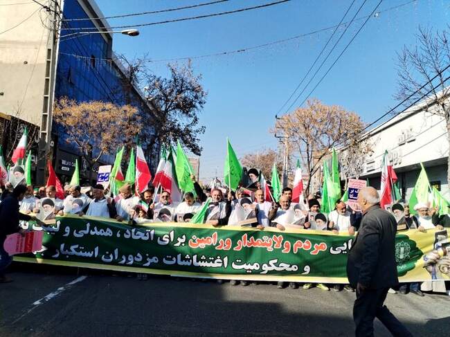 گزارش راهپیمایی سراسری مردم ایران در واکنش به اتفاقات اخیر + تصاویر