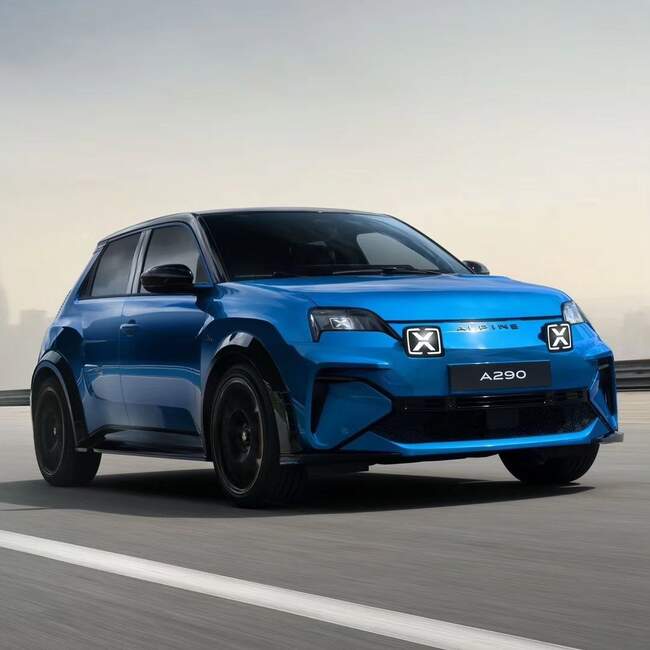 تعریف متفاوت از رانندگی خودروهای الکتریکی با هاچ بک جذاب Alpine A290