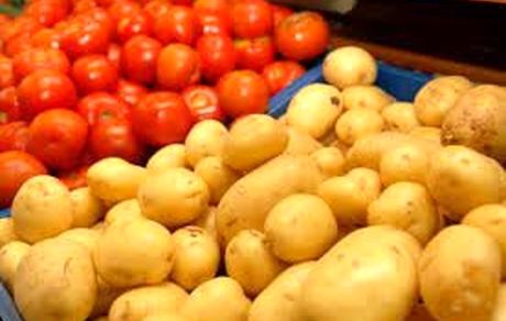 قیمت سیب زمینی و گوجه فرنگی کاهش یافت