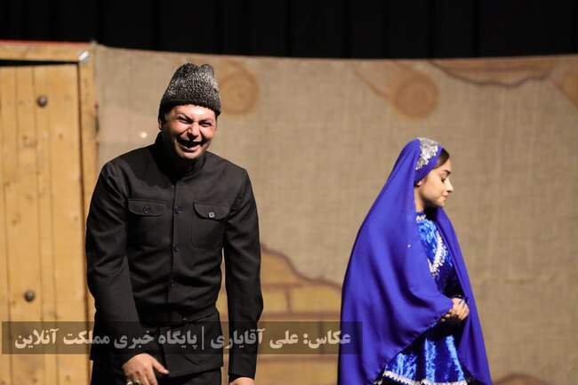 نمایش طنز ترکی «قره پاپاق لوطوسو»