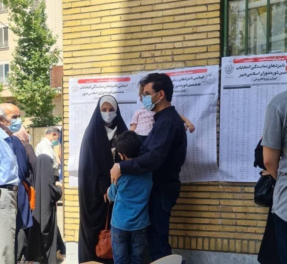 تصاویری از حضور پرشور در صف‌های رای‌گیری انتخابات ۱۴۰۰ / بخش اول
