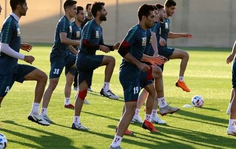 ترکیب تیم‌های الشارجه و پرسپولیس از نگاه روزنامه اماراتی/ عکس
