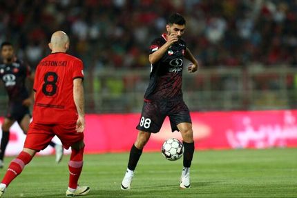 هافبک پرسپولیس برای جدایی توافق نکرد