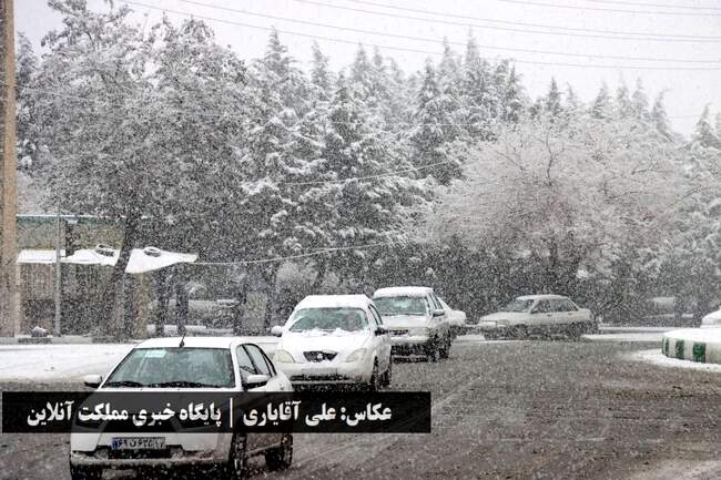 طراوت زمستانی ارومیه با اولین برف سال / تصاویر