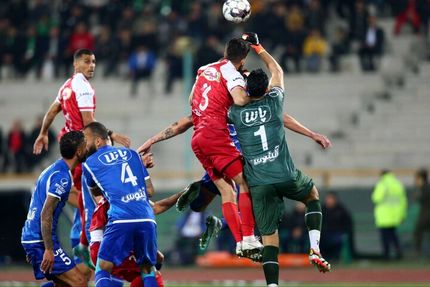 مدافع پرسپولیس، تراکتوری شد