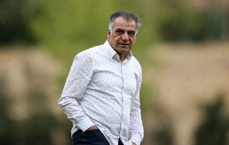 چشمی تمدید کرد / سرپرست استقلال معرفی شد