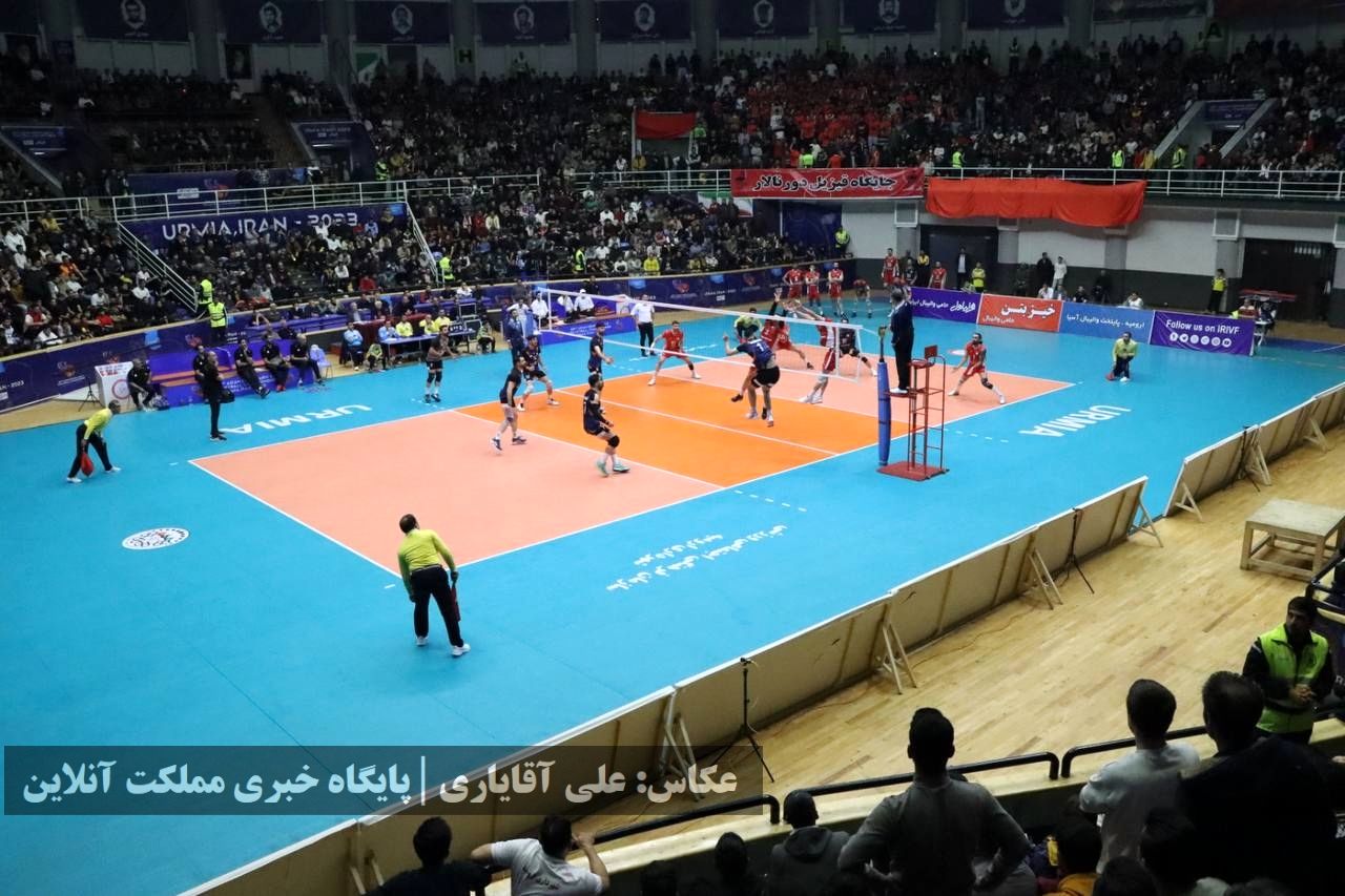 پایان نیم فصل نخست لیگ برتر والیبال با شکست صدرنشین | تصاویر