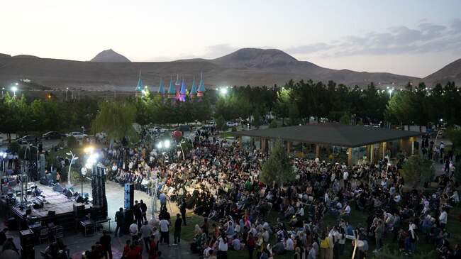 هشتمین جشنواره انگور ارومیه با حضور گردشگران داخلی و خارجی + تصاویر