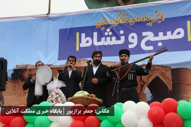 همایش پیاده‌روی خانوادگی و دوچرخه سواری در میاندوآب برگزار شد