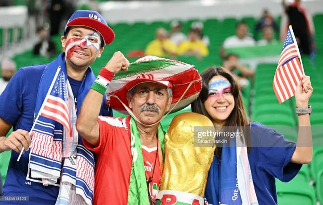 جام جهانی: تصاویر حاشیه‌ای از بازی ایران و آمریکا
