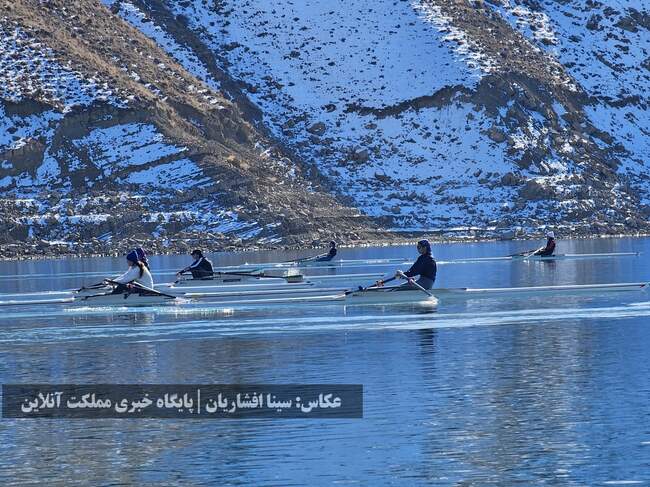تلاش گرم پاروزنان تیم ملی روئینگ بانوان در سرمای ارومیه + تصاویر