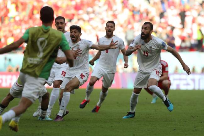 جام جهانی: بازی ایران و ولز از دید لنز دوربین‌ها