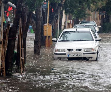 باران، تهران را دچار بحران کرد